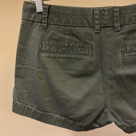 New J. Crew 3" chino short City Fit 100% cotton broken in khaki classic shorts - Picture 7 of 9